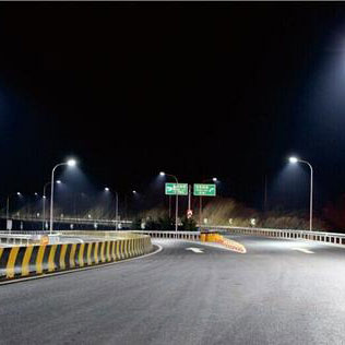 what are the right height and spacing of led street light posts? koks yra tinkamas LED gatvių apšvietimo stulpų aukštis ir atstumas?